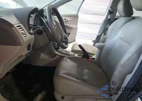 2010 Toyota Corolla Base z USA, uszkodzony, nr VIN 2T1BU4EE6AC497975